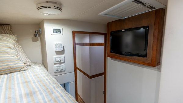 Knot Diggin 60ft Hatteras Yacht For Sale