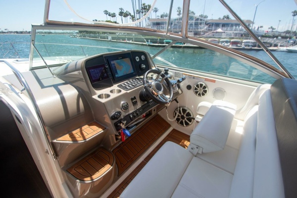 No Name 40ft Rinker Yacht For Sale