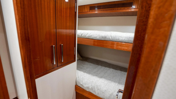 70ft Hatteras Yacht For Sale
