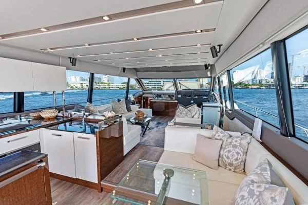 2018 Prestige 68