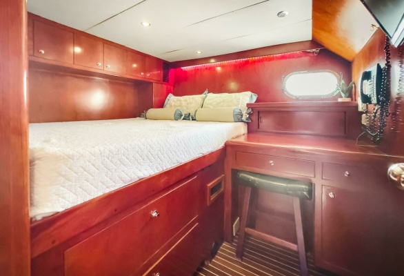 JusMad 80ft Ocean Alexander Yacht For Sale