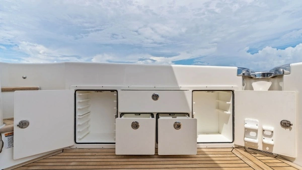 Riviera 57 Enclosed Bridge Yacht For Sale