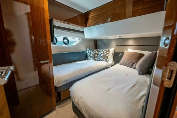 Princess S65 Yacht For Sale