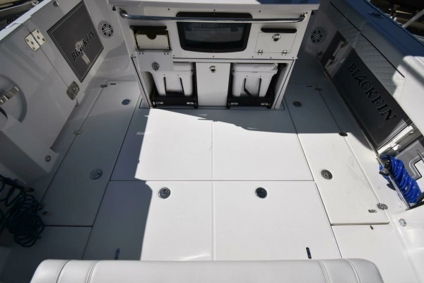 Photo of the 2021 Blackfin 332 "The Fellowship"