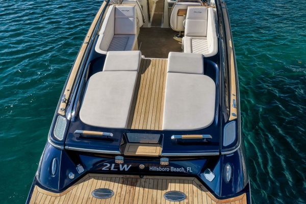2LW 34ft Chris Craft Yacht For Sale