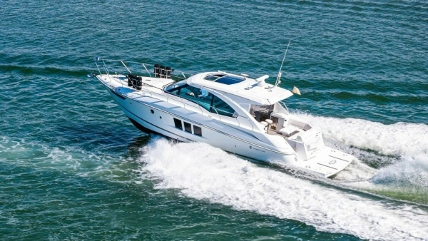 2019 Cruisers Yachts 45