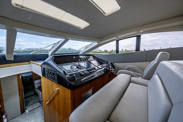Sunseeker 62 EAGLE II - Helm