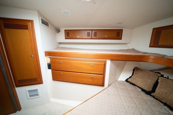 2002 Cabo 43