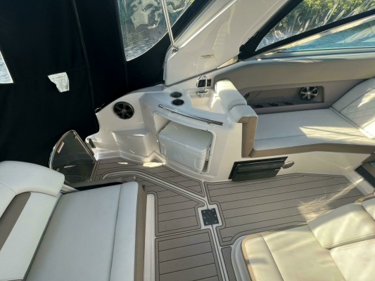 28ft Regal Yacht For Sale