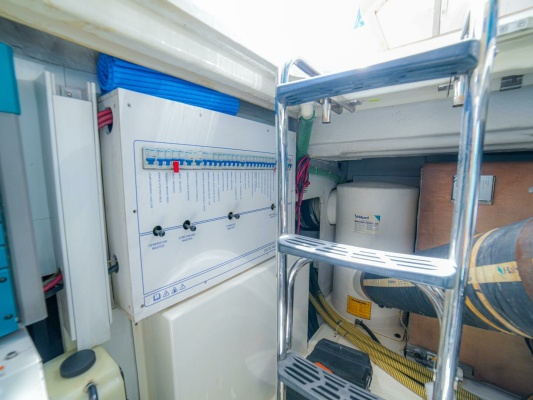 YOLO 50ft Fairline Yacht For Sale