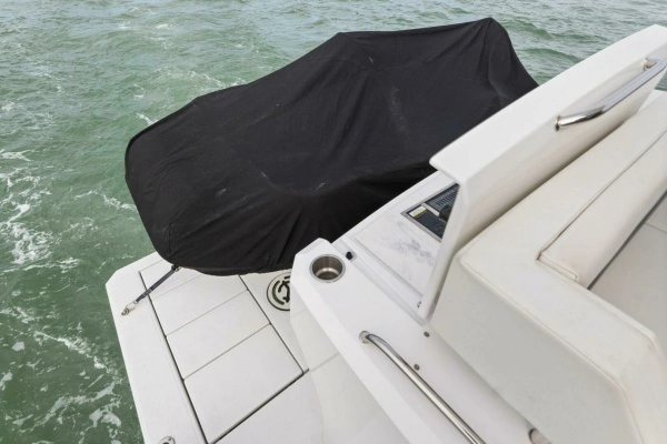 2020 Cruisers Yachts 46
