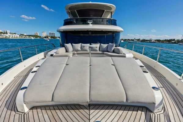 Photo of the 2025 Absolute 75 Navetta "Fantasy Girl"