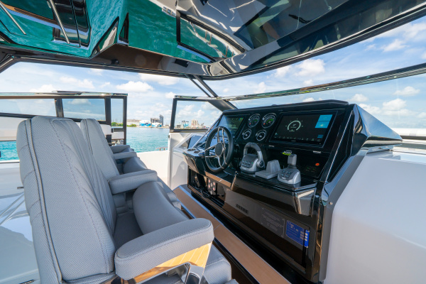 Fin 55ft Sunseeker Yacht For Sale