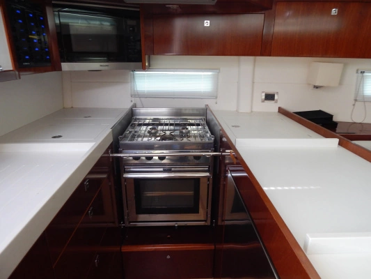 Amel 55 Yacht For Sale