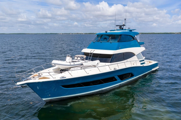 2025 Riviera 72