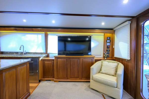 Reelin N Dealin 63ft Hatteras Yacht For Sale
