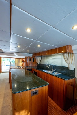 2000 Princess 72