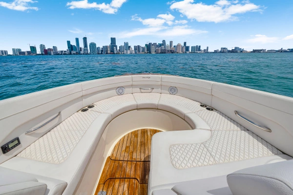 2023 Chris-Craft 35