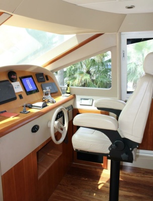 Kathleen 74ft Lazzara Yachts Yacht For Sale