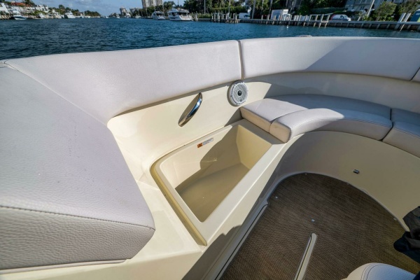 2LW 34ft Chris Craft Yacht For Sale