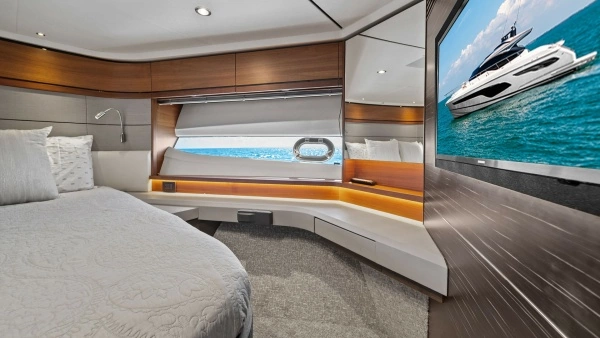 2019 Princess 65