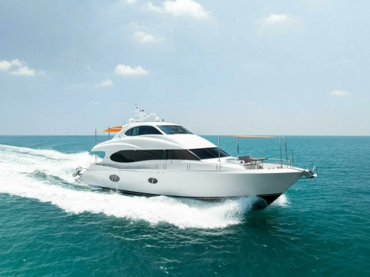 2006 Lazzara Yachts 84