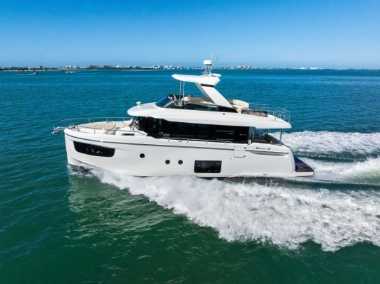 2019 Absolute 52