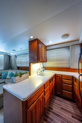 1998 Viking 47