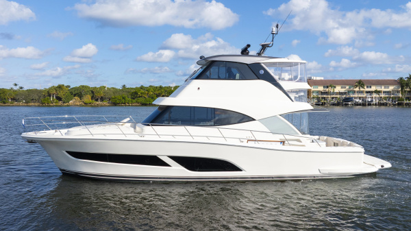 50 SPORTS MOTOR YACHT 50ft Riviera Yacht For Sale