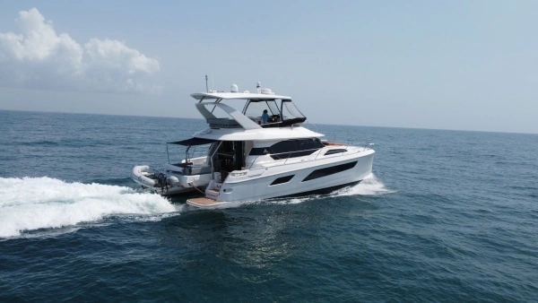 2021 Aquila 44