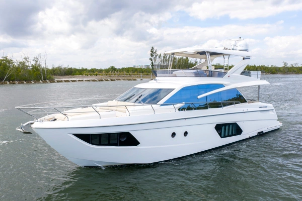 Absolute 60 Fly Yacht For Sale