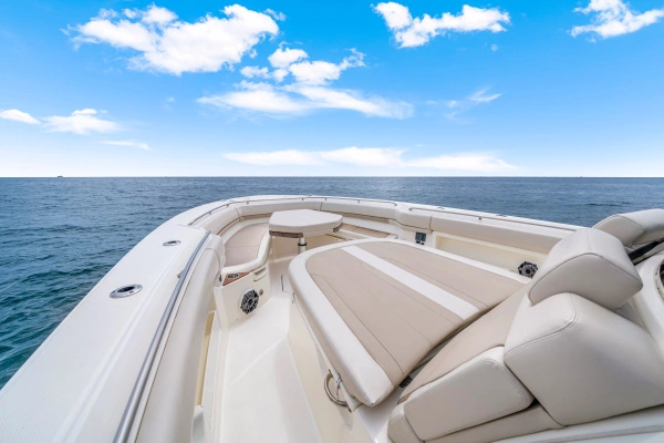 2025 Boston Whaler 38