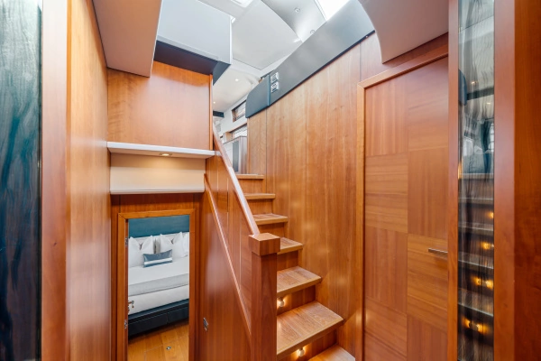 Sunseeker Predator 84 Yacht For Sale