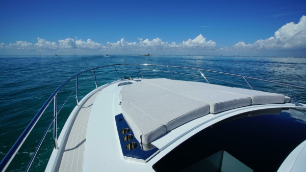56ft Uniesse Yacht For Sale