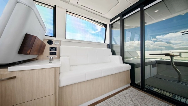 2025 Regal 38