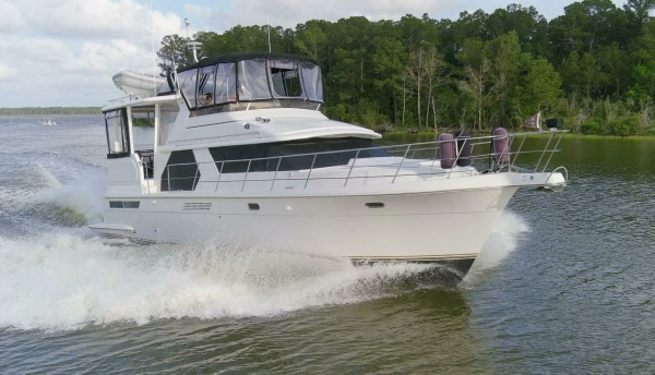 1997 Carver 44