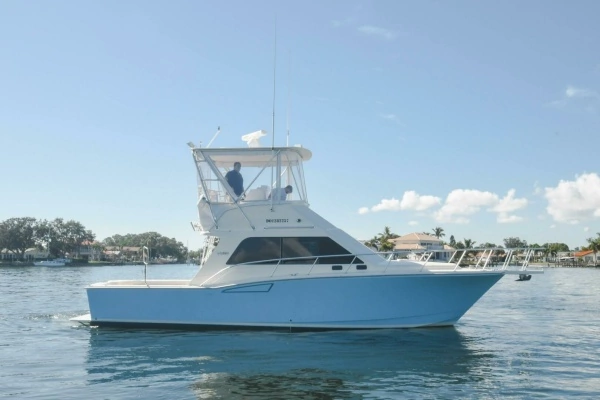 2001 Cabo 35
