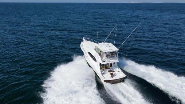 Hatteras 54 Convertible Yacht For Sale
