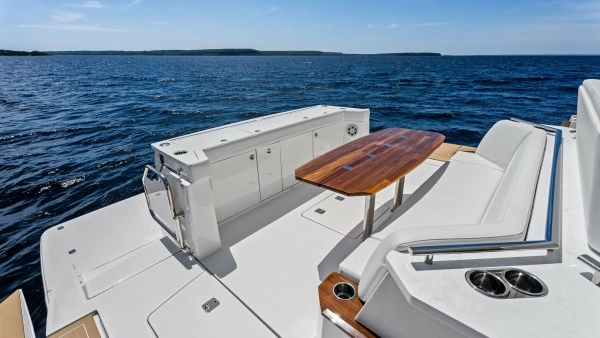 2025 Tiara Yachts 60
