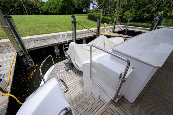 Midnight Moon 85ft Horizon Yacht For Sale