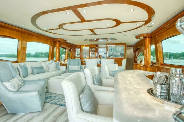 MAJESTIK 80ft Hatteras Yacht For Sale