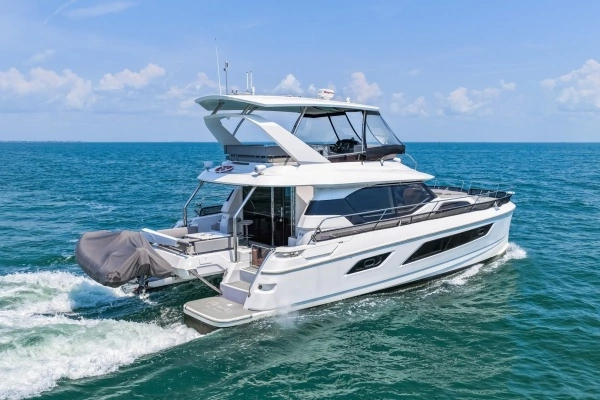 2021 Aquila 44