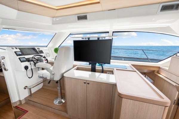 2021 Aquila 44