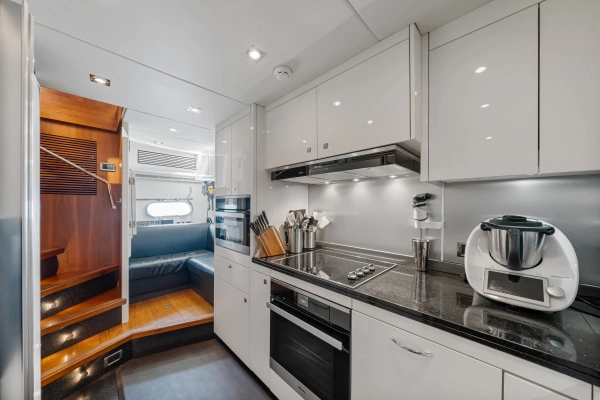 Sunseeker Predator 84 Yacht For Sale