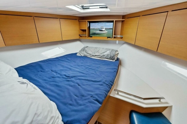 Photo of the 2017 Bertram 35 Flybridge "Still Dancing"