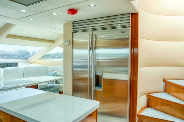 MAJESTIK 80ft Hatteras Yacht For Sale