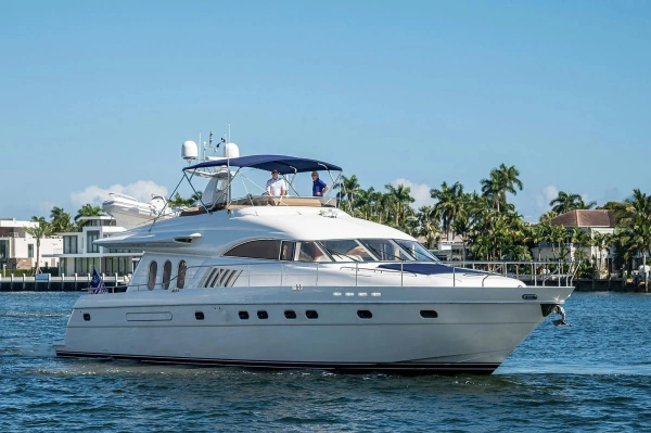 2000 Princess 72