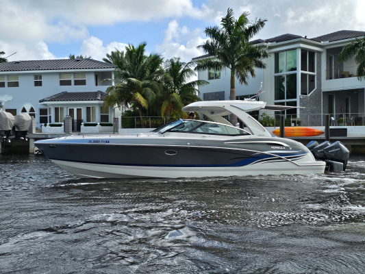 OUTER SPACE 35ft Formula Yacht For Sale