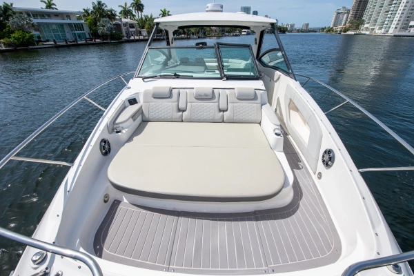 2022 Sea Ray 32