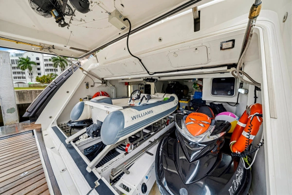 2010 Sunseeker 112